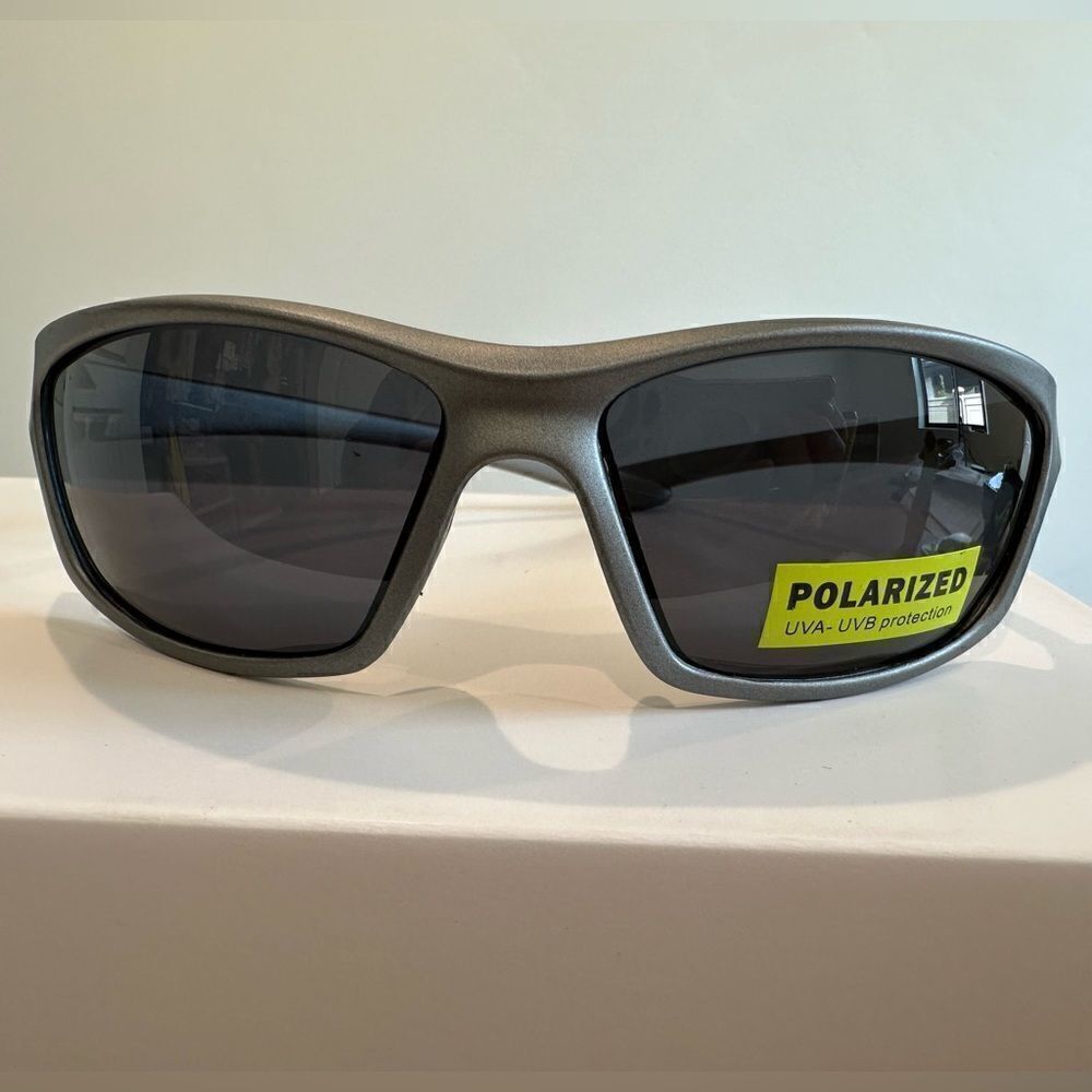 Razor Style Sporty Sunglasses, Plastic Frames, Polarized Lenses, UVA-UVB Protect - Picture 4 of 7
